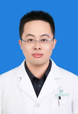 石童童